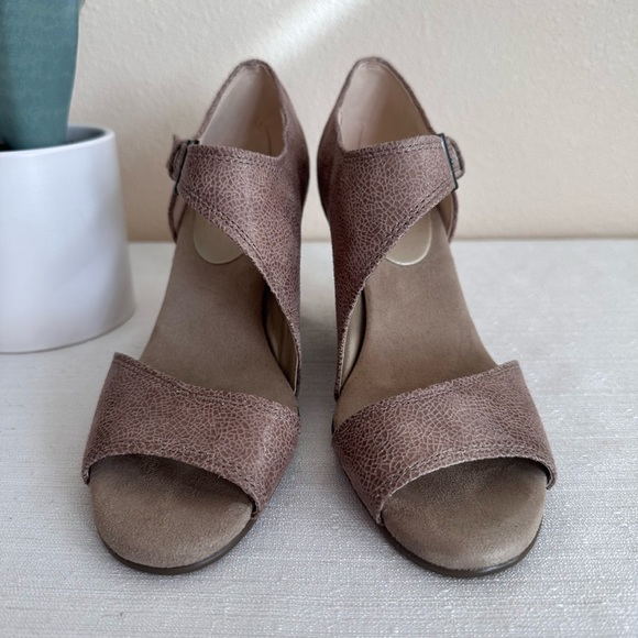 Aerosoles Heelrest Taupe Leather Mary Jane Heeled Sandals Women’s 7 - Picture 4 of 14